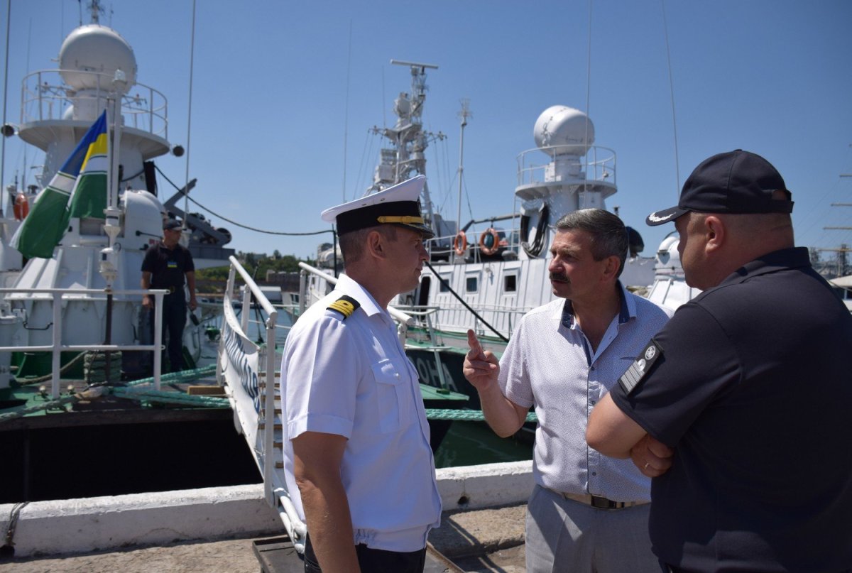 Одесский горсовет корабль