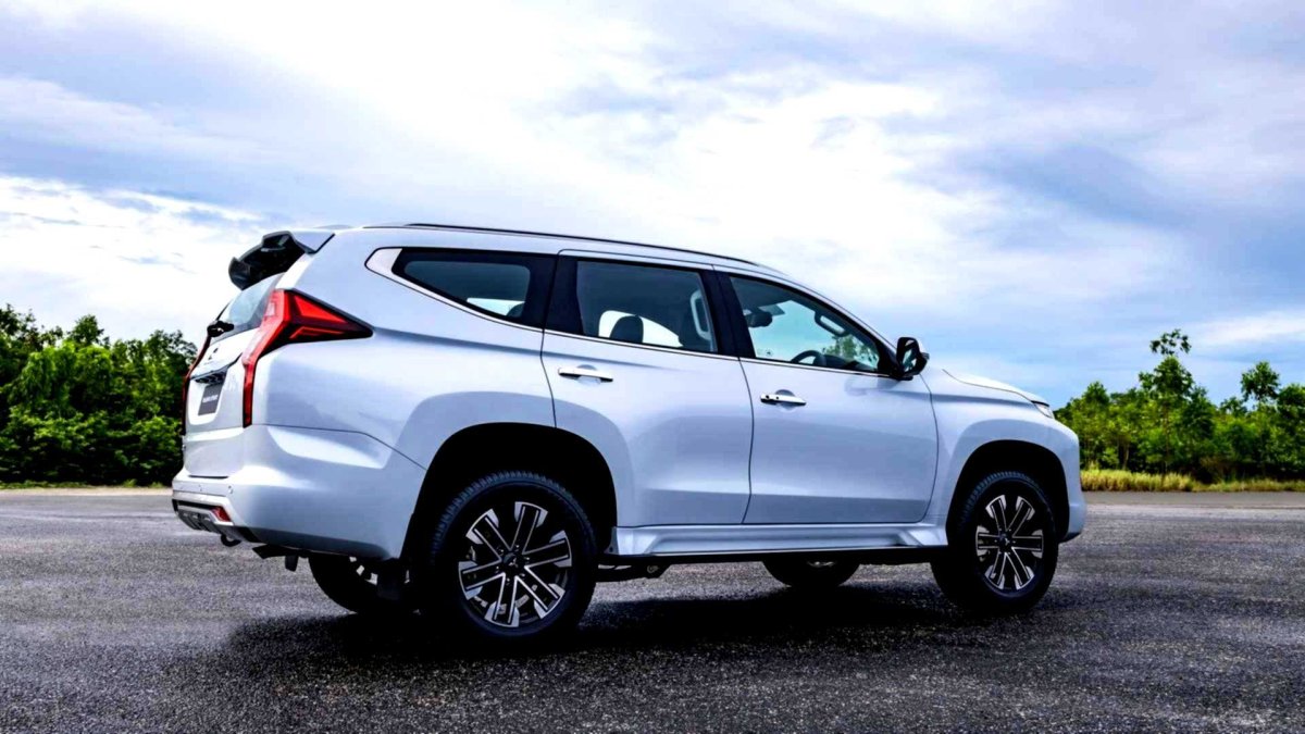 Mitsubishi Pajero Sport 2020