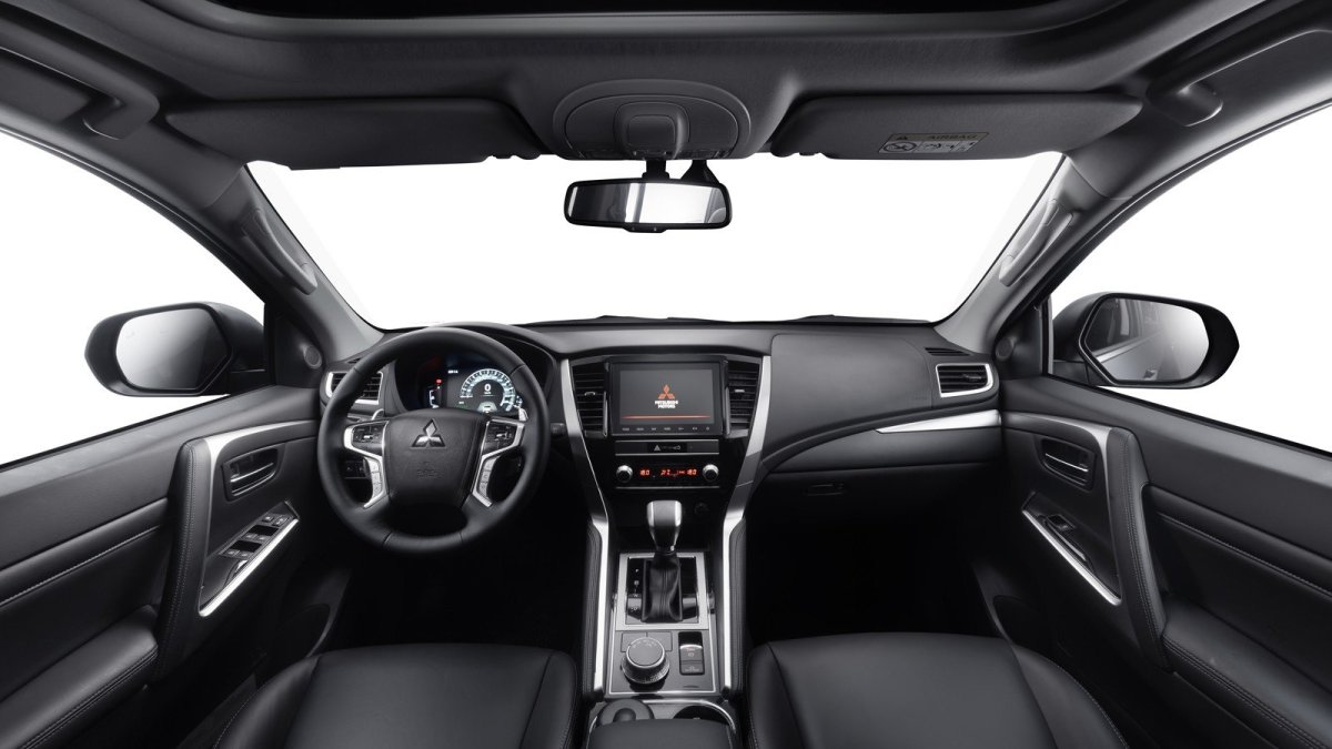 Pajero Sport 2021 салон