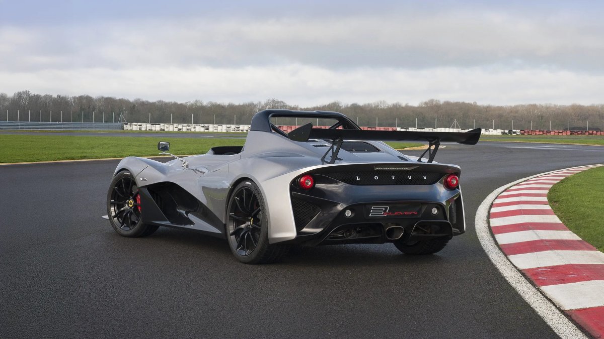 Lotus Eleven 2016