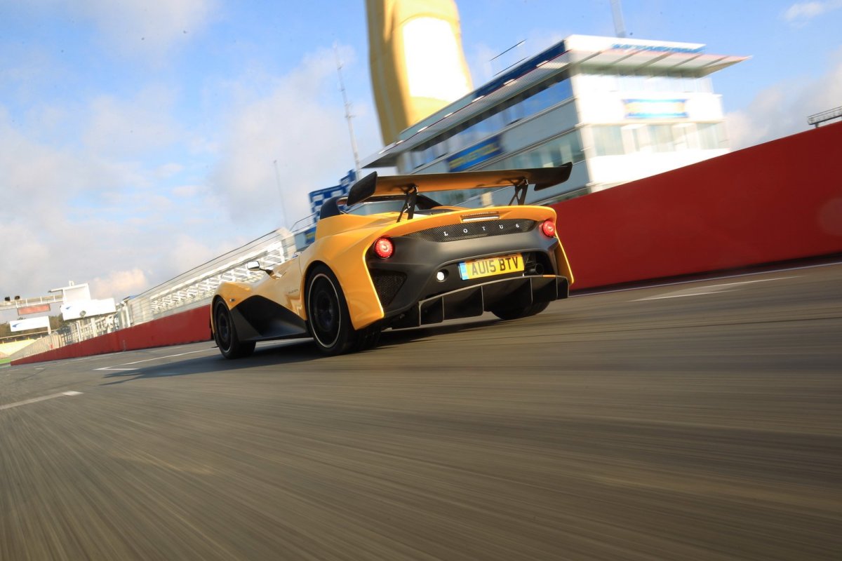 Спорткары для треков