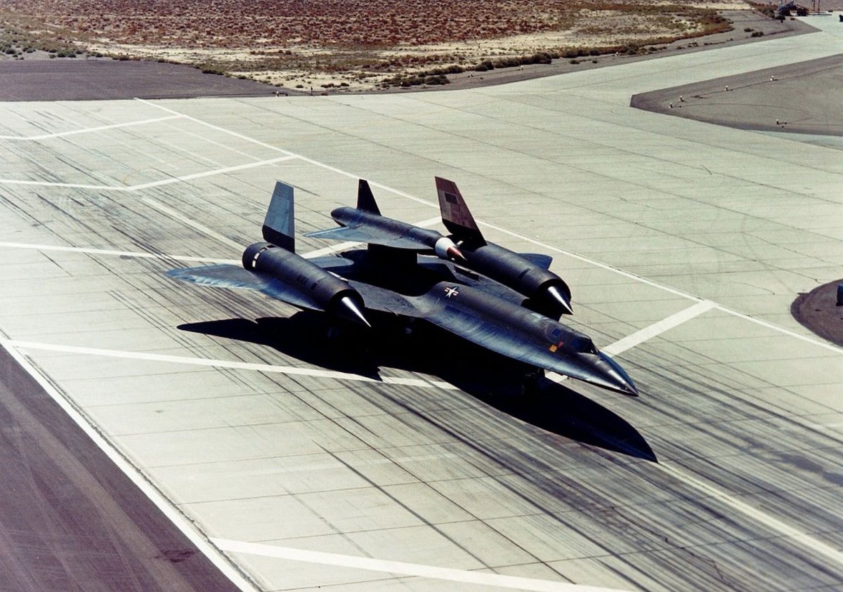 Lockheed SR-71 Blackbird