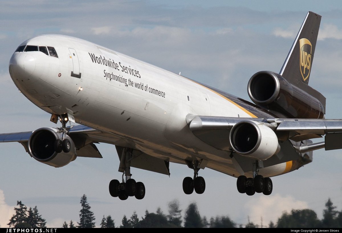 MD-11 ups