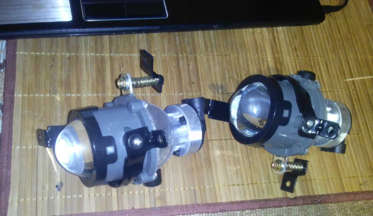 Противотуманные фары Хендай Элантра XD 2005