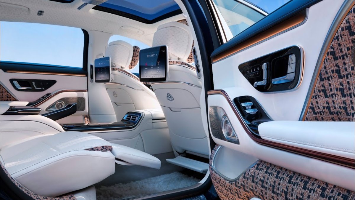 Mercedes Benz Maybach 2022