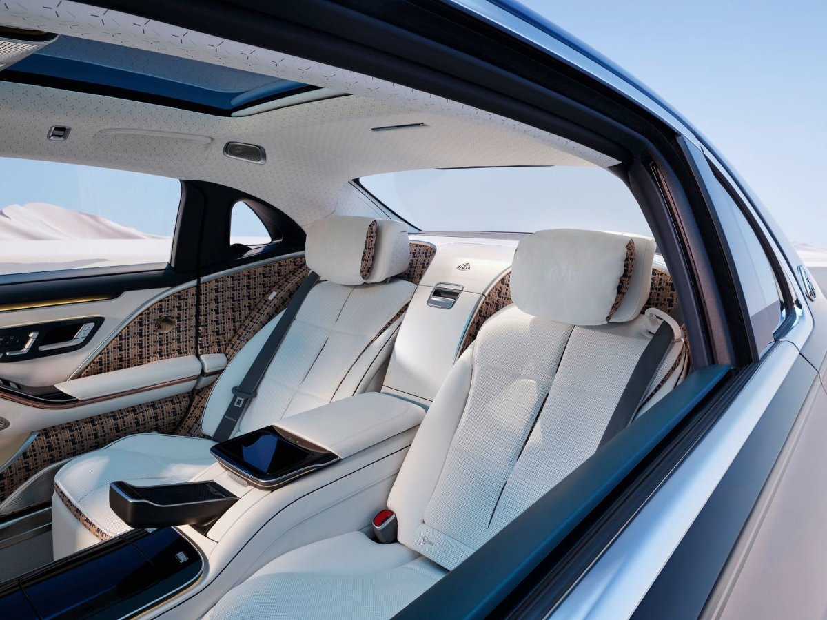 Мерседес Майбах s680