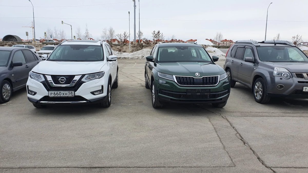 Ниссан х Трейл и Шкода Карок
