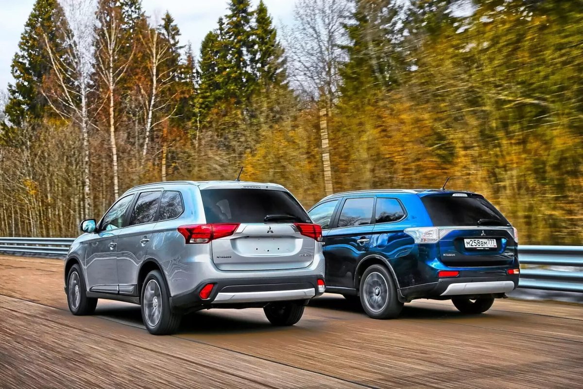 Митсубиси Аутлендер 2022