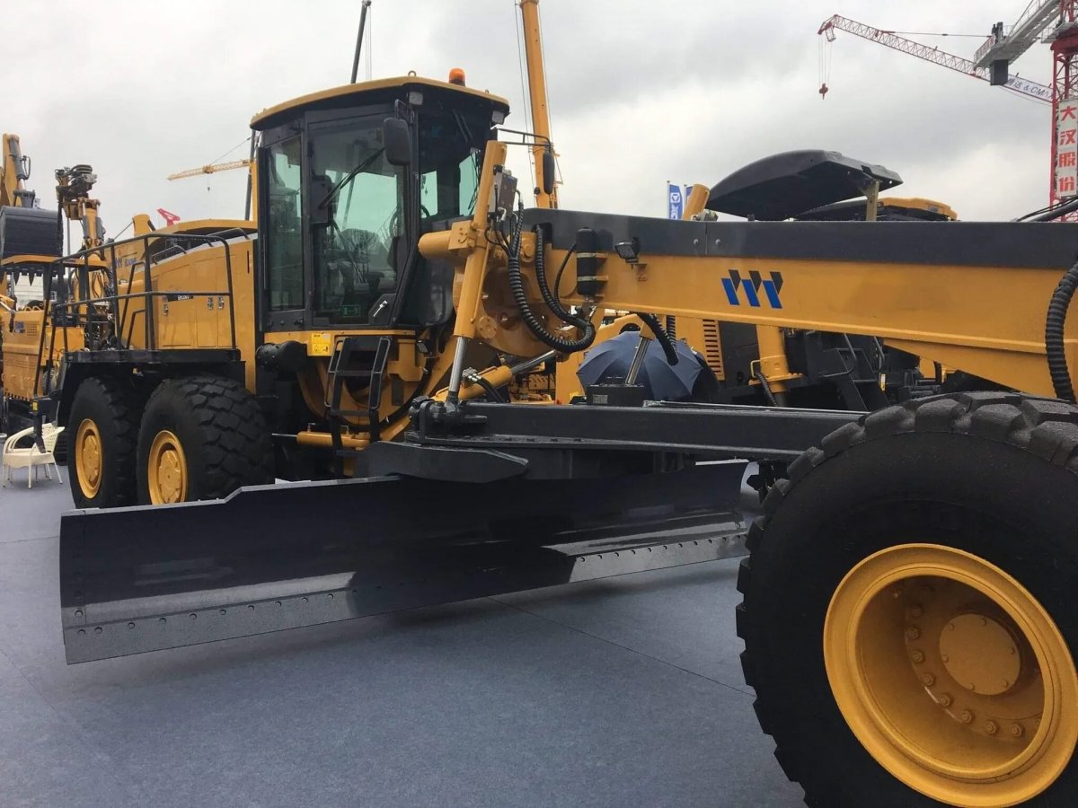 Автогрейдер XCMG gr3505
