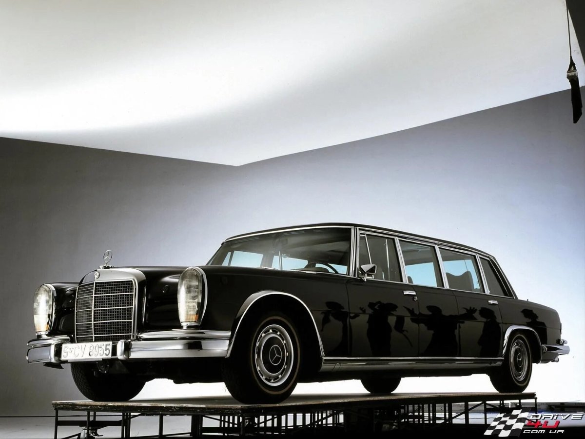 Mercedes-Benz 600 Limousine