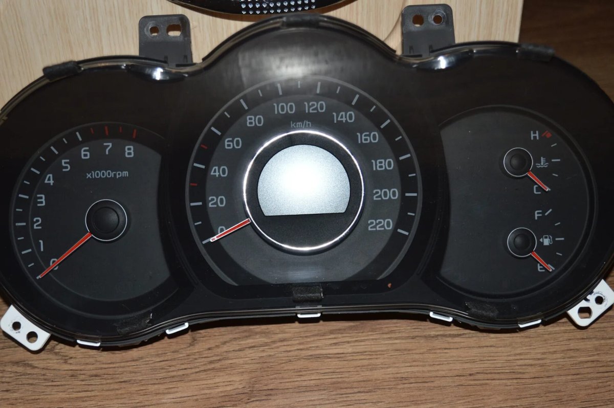 Приборная панель Киа Рио 3 supervision