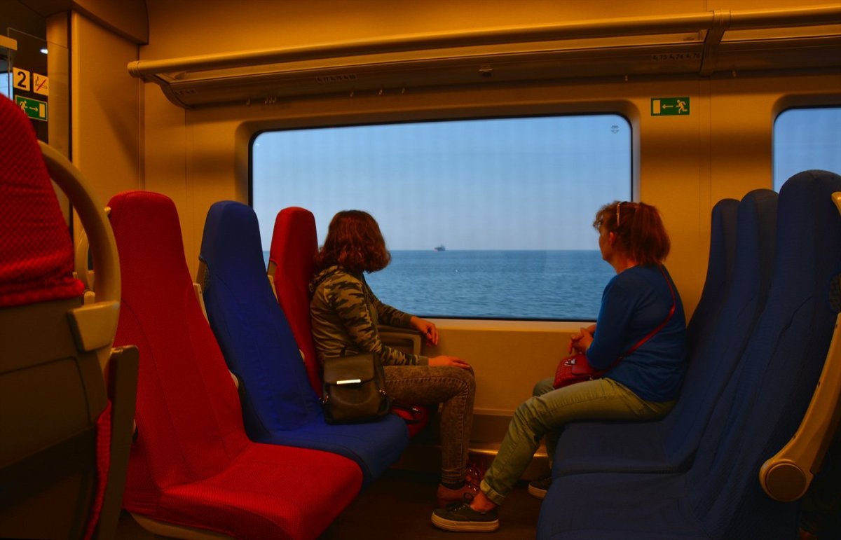 Поезд 815с, Краснодар — роза Хутор «Ласточка»