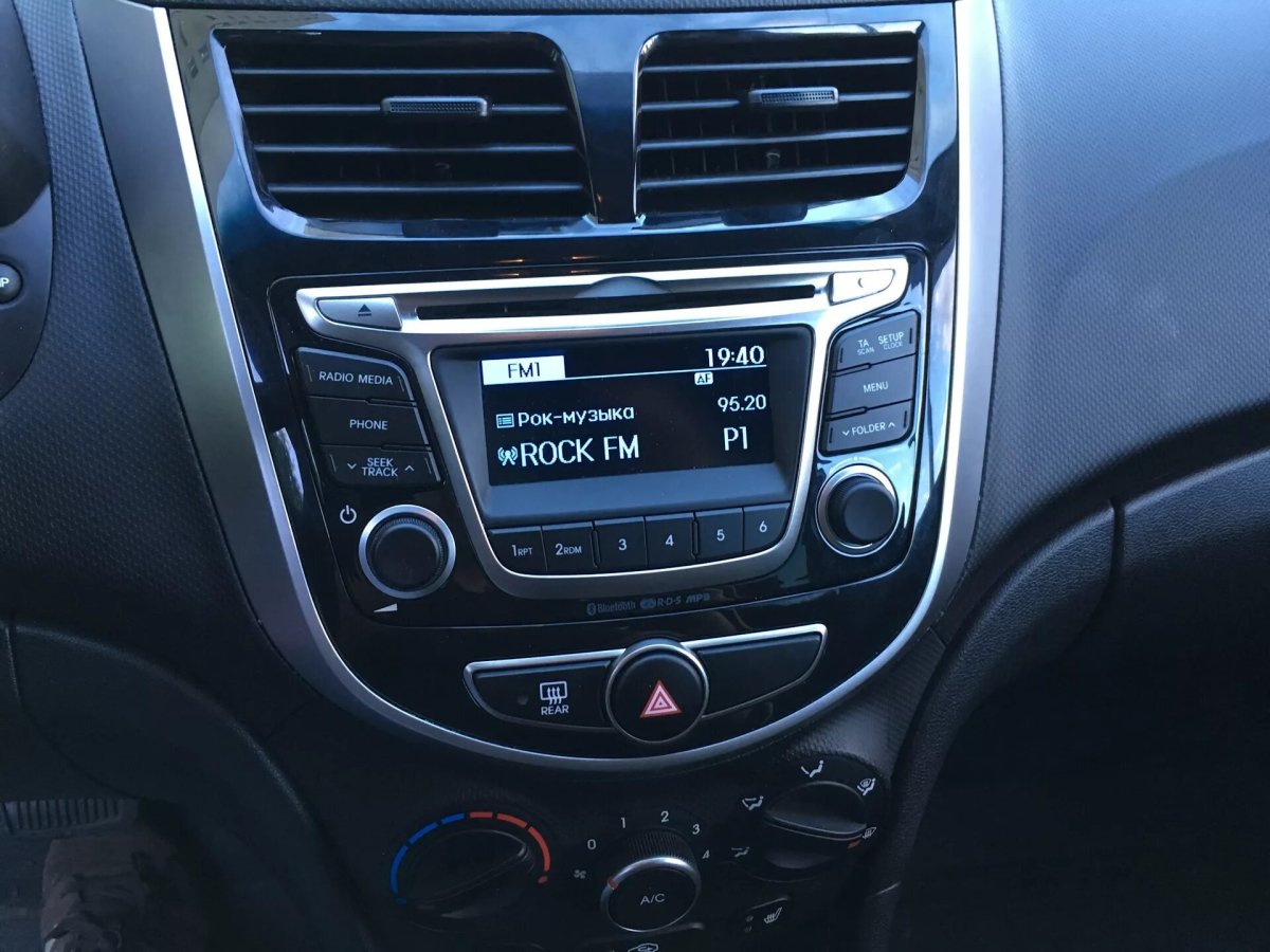 Магнитола Hyundai Solaris 2015
