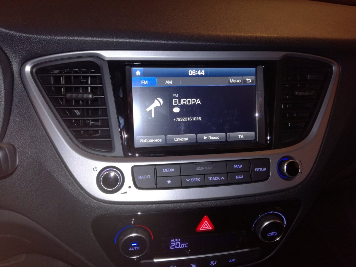 Штатная магнитола Solaris 2