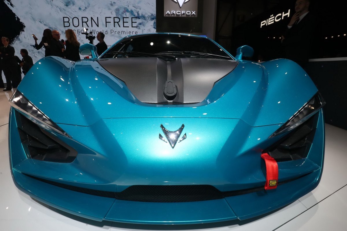 Китайский спорткар электрический