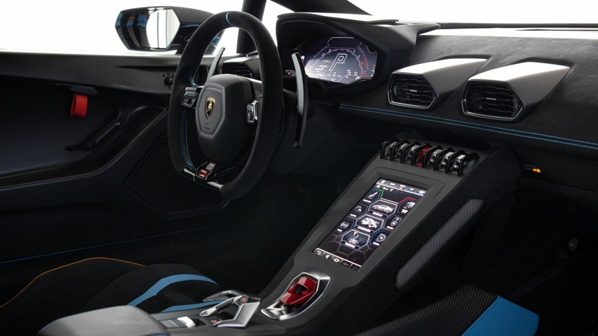 Lamborghini Huracan sto салон