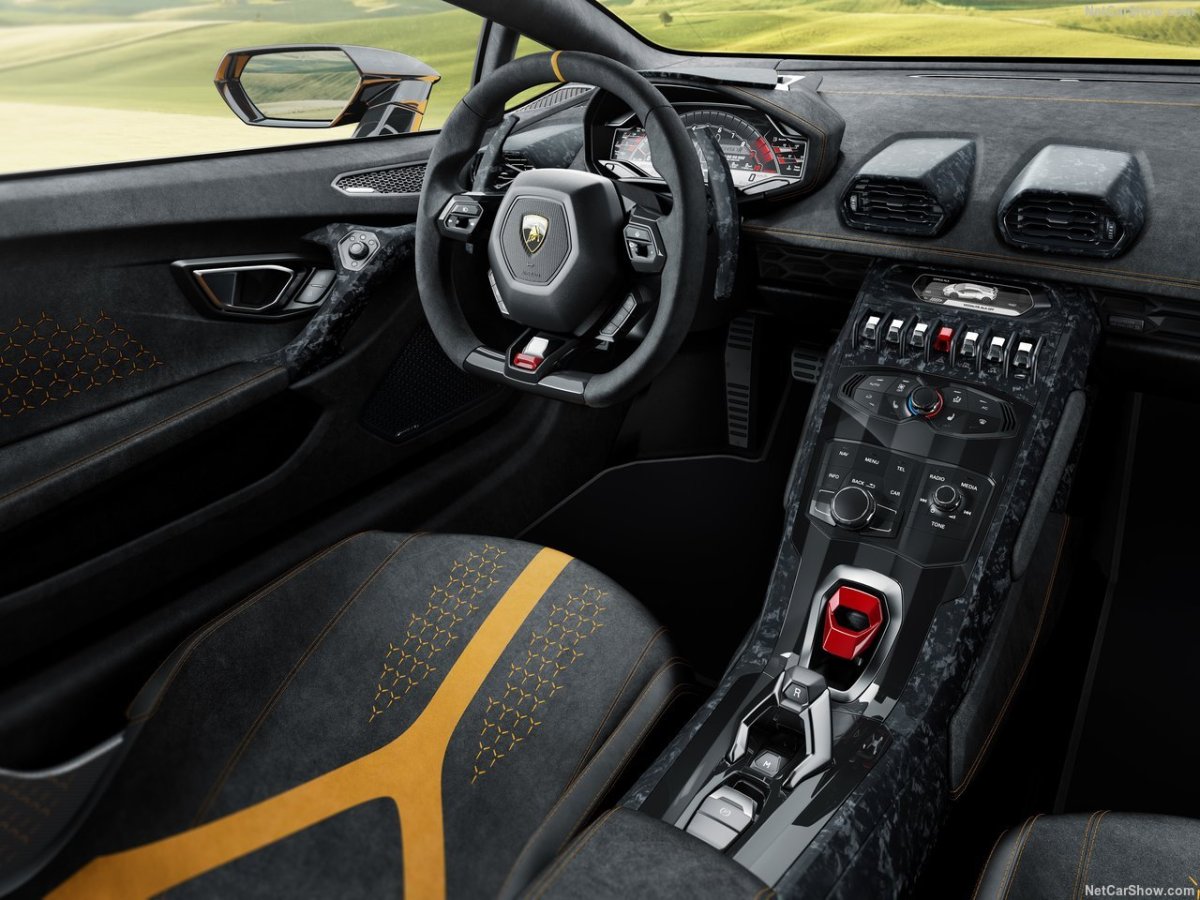 Ламборджини Хуракан 2017 салон