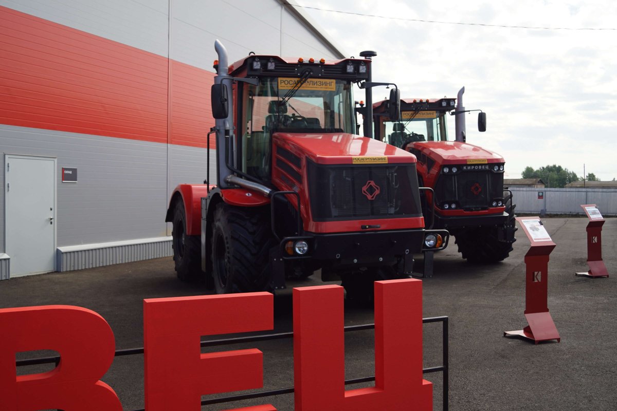 Трактор Кировец к 740