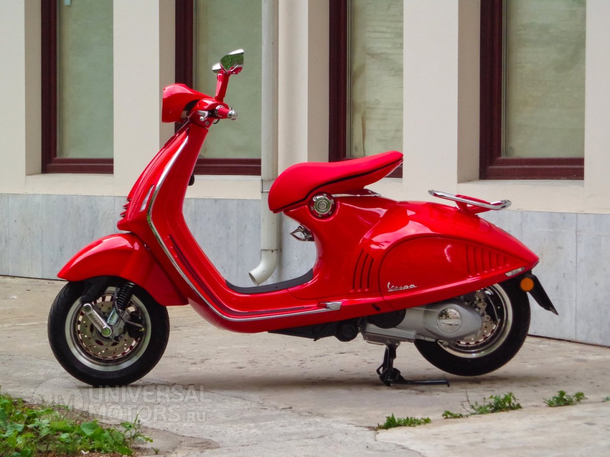 Vespa 946
