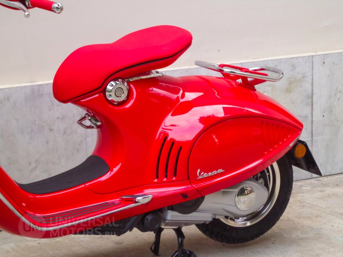 Скутер Vespa 946 2015