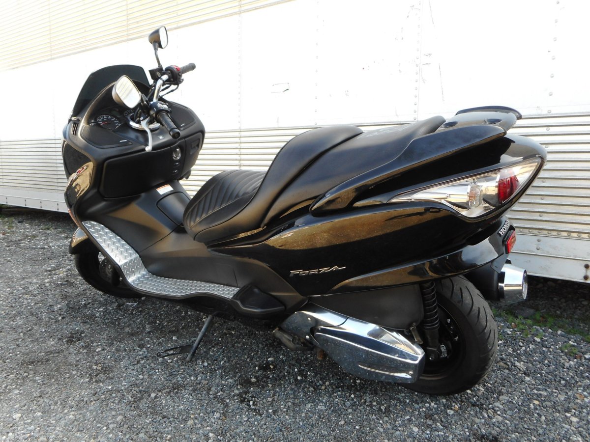 Хонда Форза МФ 08