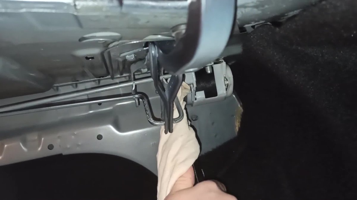 Торсионы багажника Марк 2 100