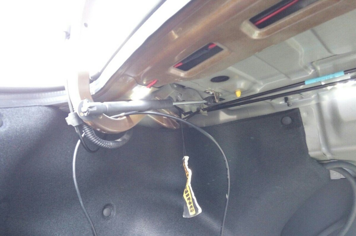 Ручка багажника Солярис 1