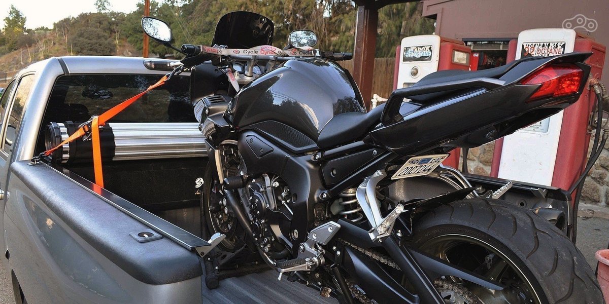 Крепеж для мотоцикла в фургоне