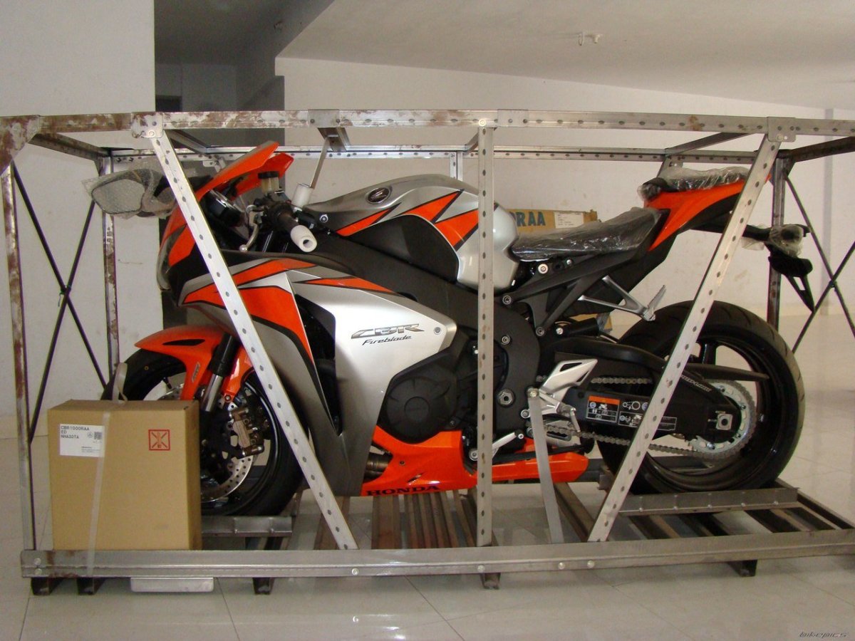 Упакованный мотоцикл