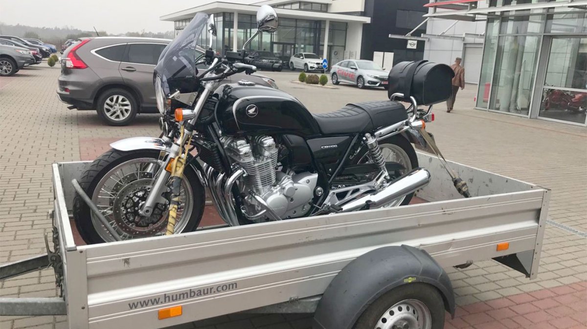 Прицеп для перевозки мото