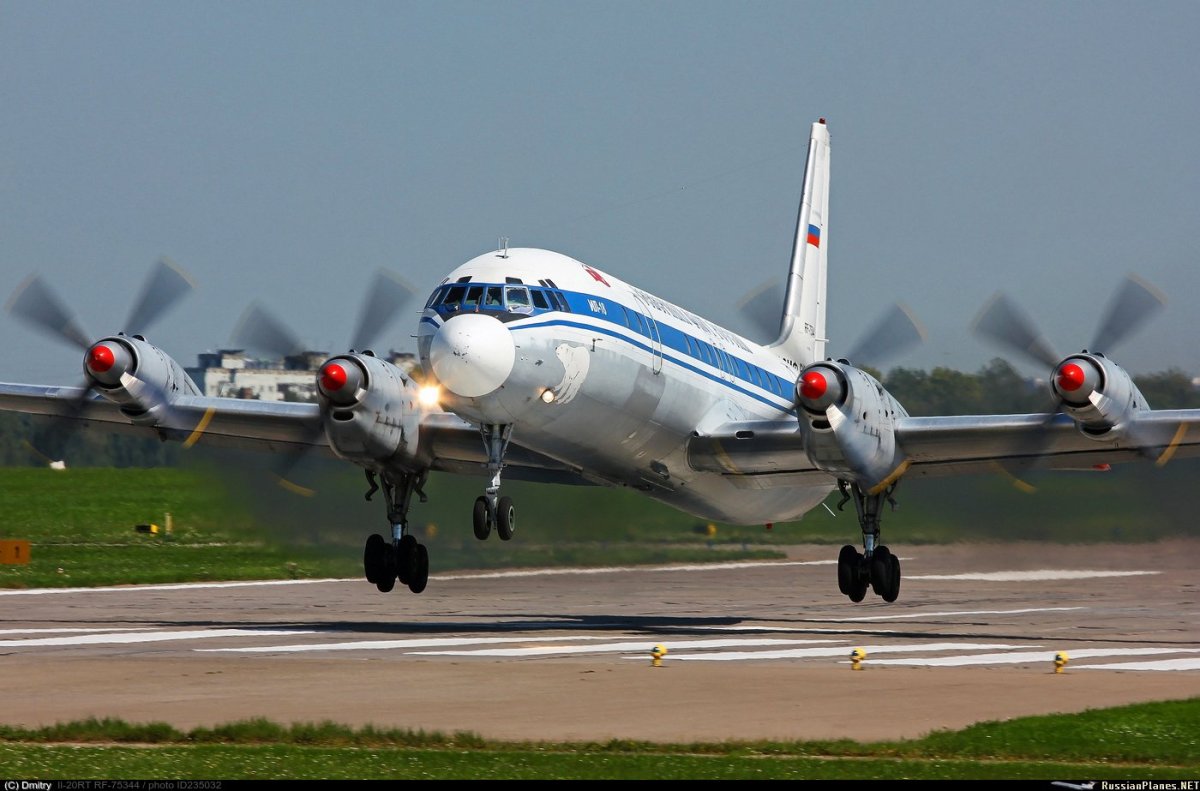 Самолет ил 20рт