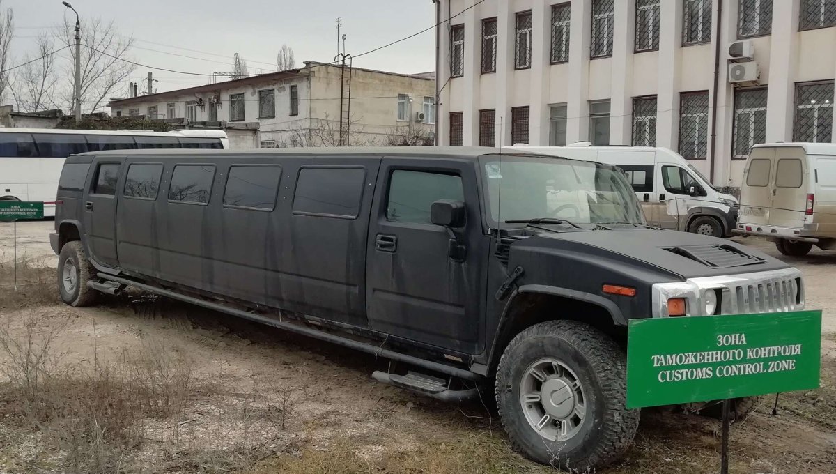 Военный лимузин