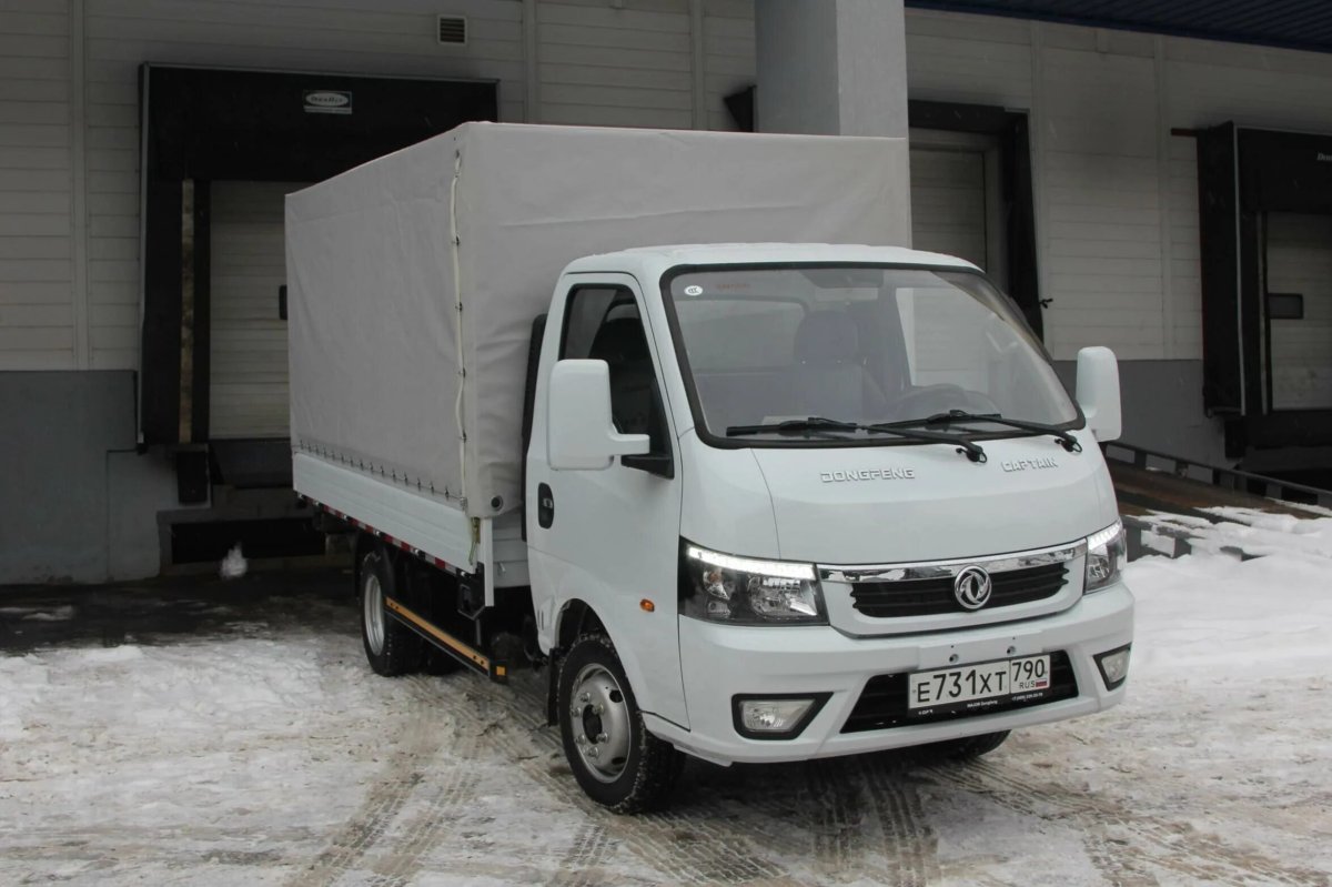 Китайские коммерческие фургоны