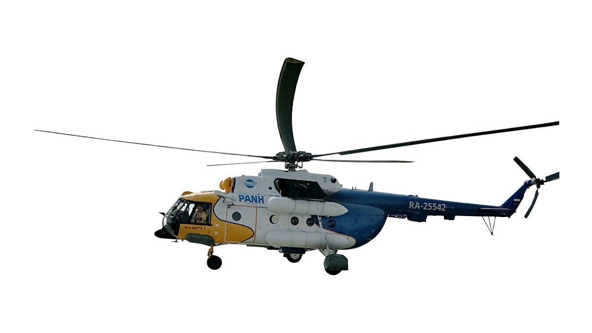 Вертолет на белом фоне