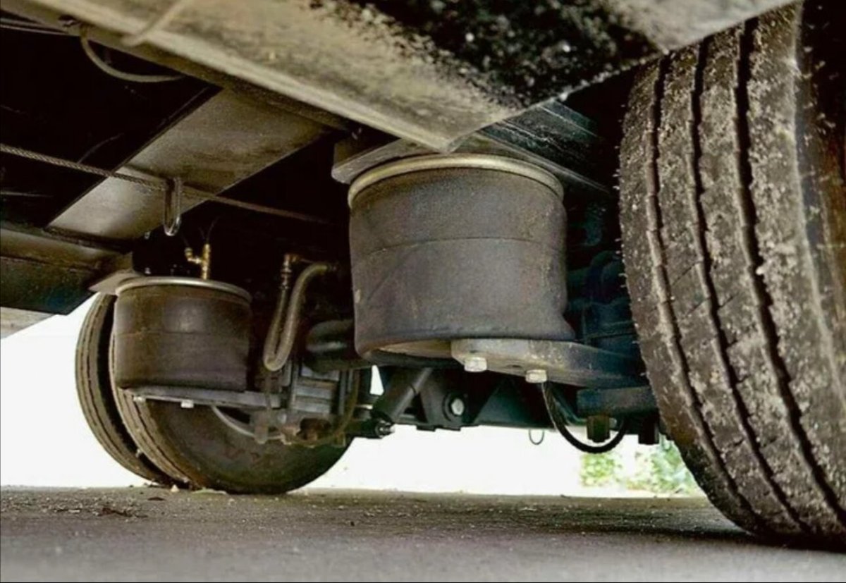 Пневмобаллоны на КАМАЗ 4308