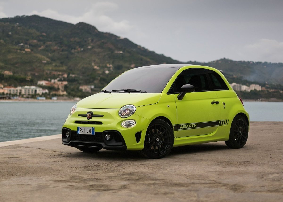 Fiat 500 Abarth 2021
