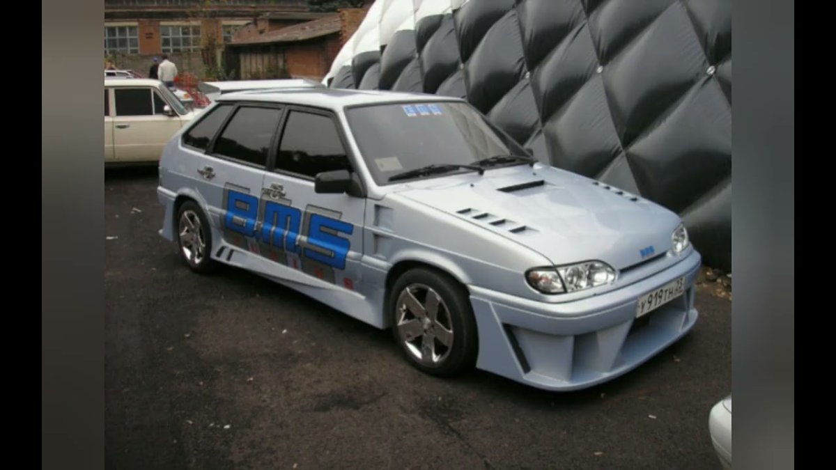 Тюнингованный ВАЗ 2114