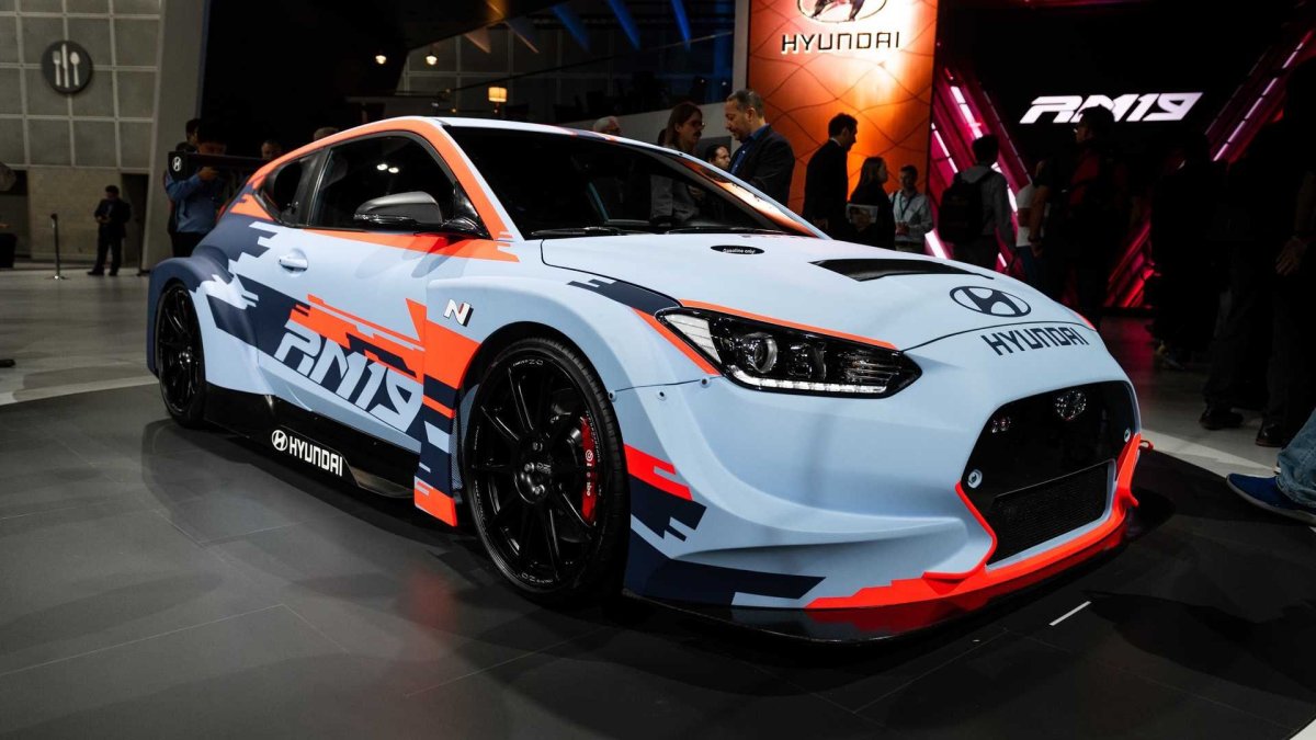 Hyundai Sport
