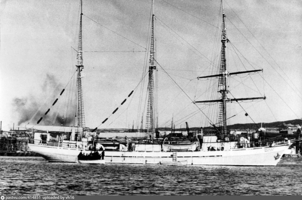 Шхуна Святая Анна Брусилов