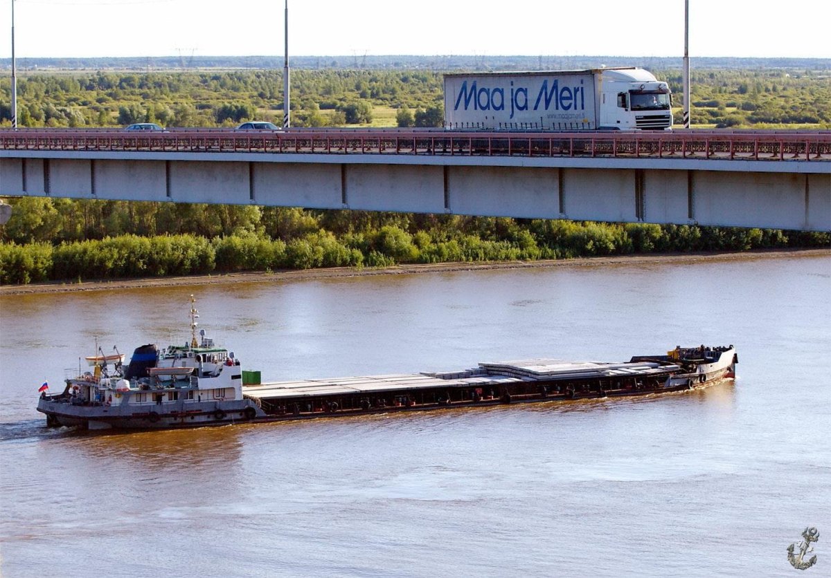 Баржи Иртыша Омск