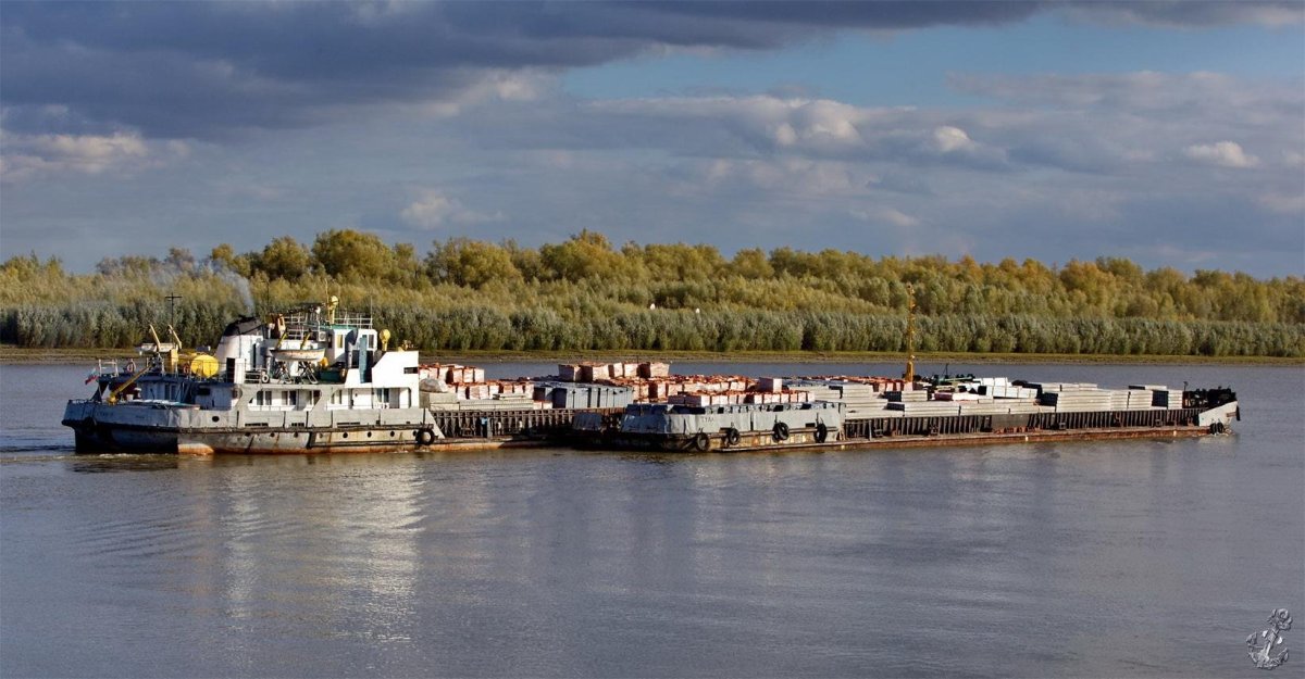 Судоходная река Иртыш