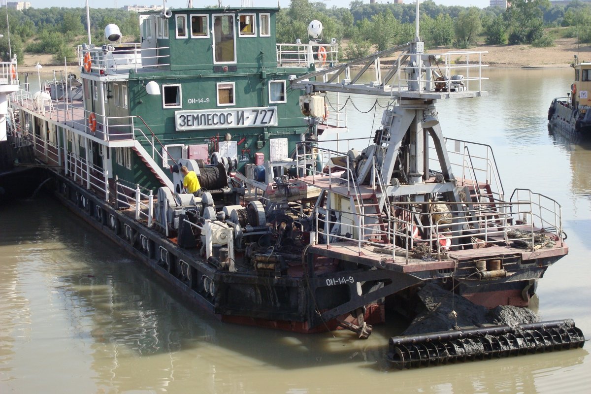 Иртышский 504 земснаряд