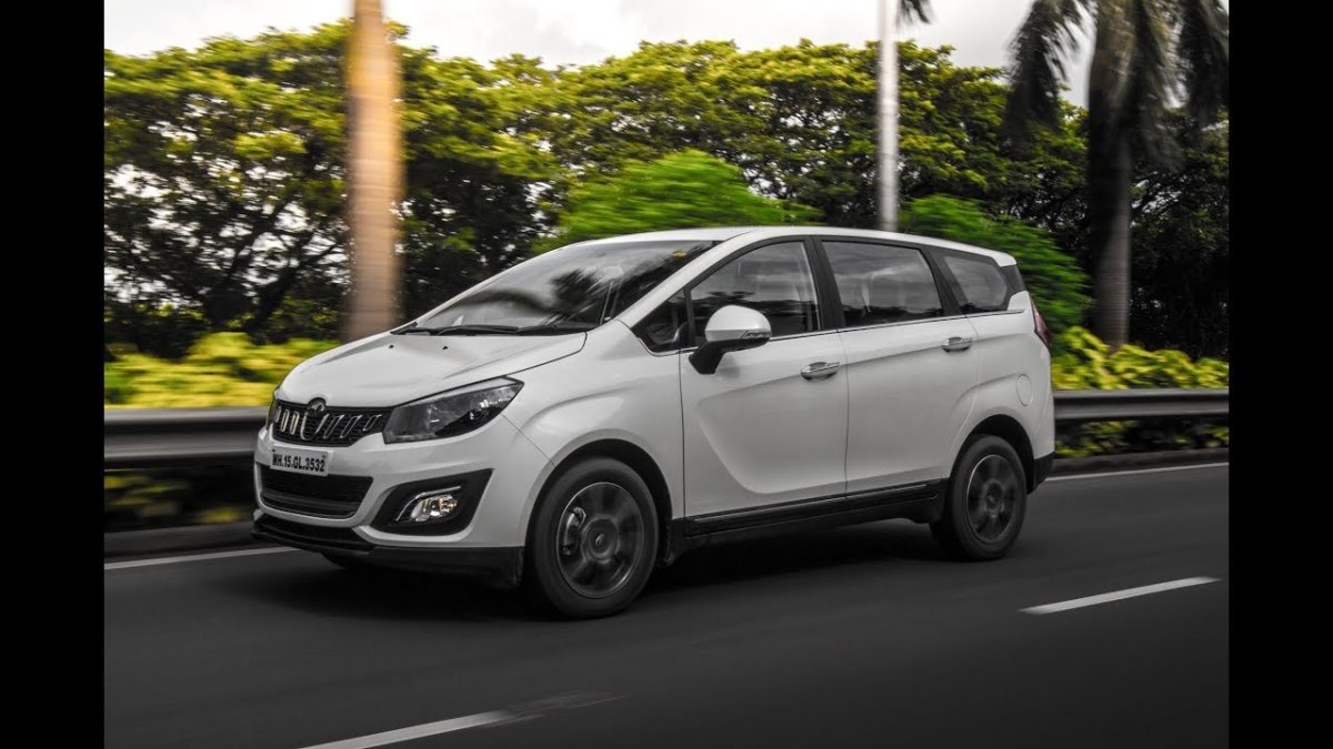 Mahindra Marazzo салон
