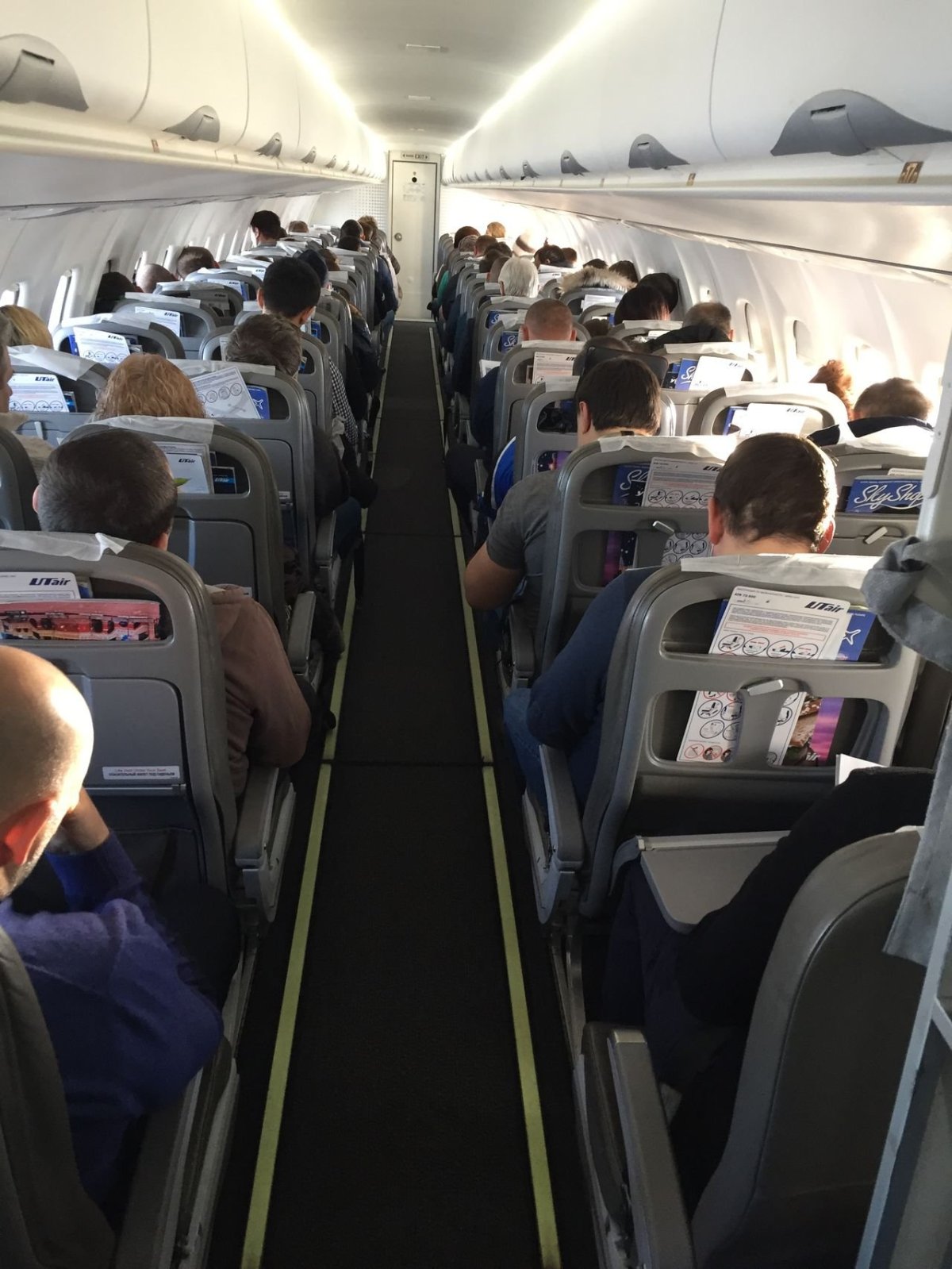 ATR 72-500 салон