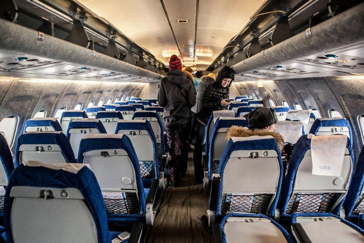 Самолет ЮТЭЙР внутри