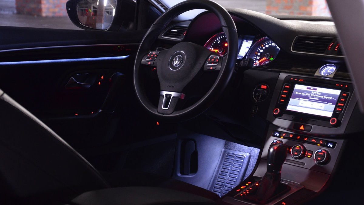 Volkswagen Passat b6 салон ночью
