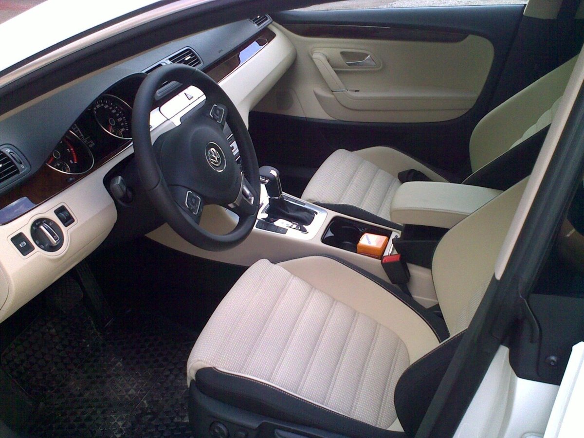 Passat cc белый салон