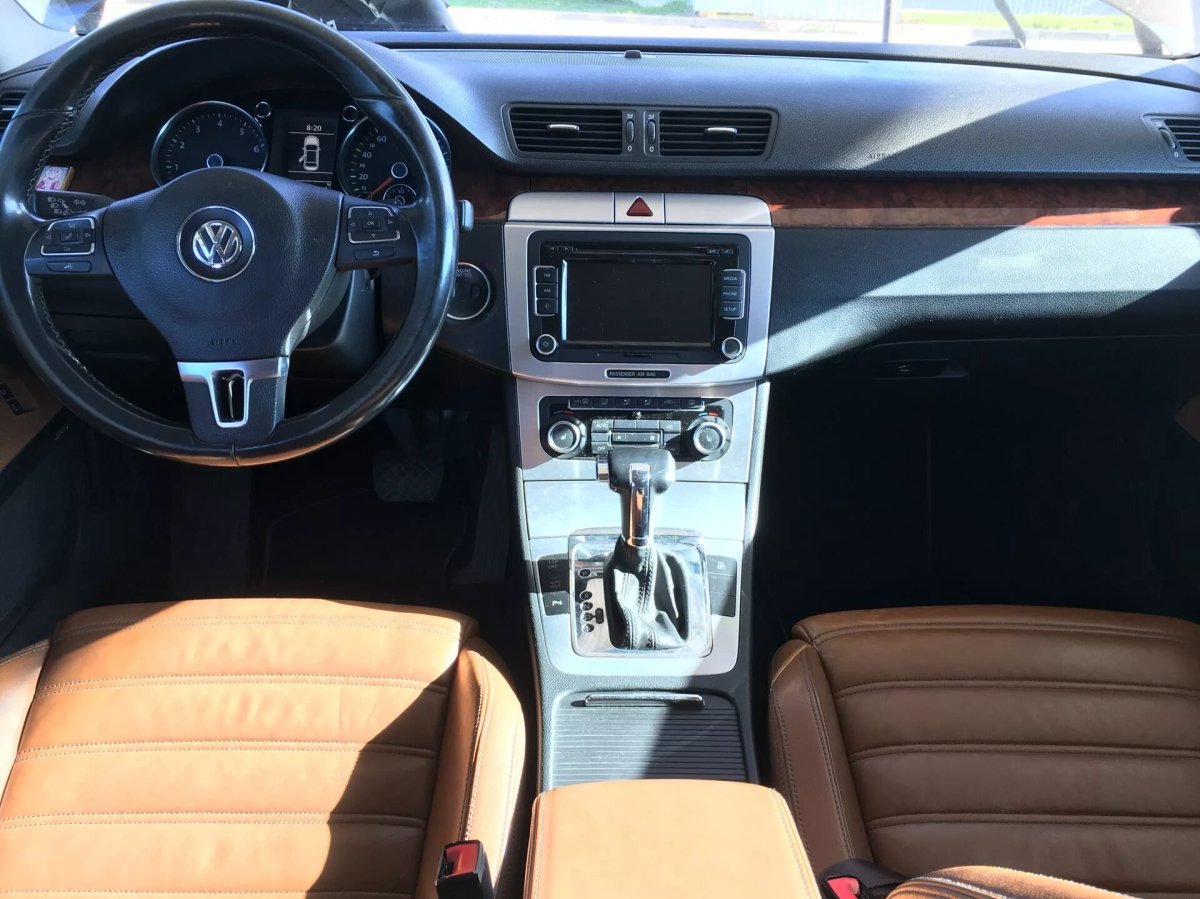 Volkswagen Passat cc 2010 Interior