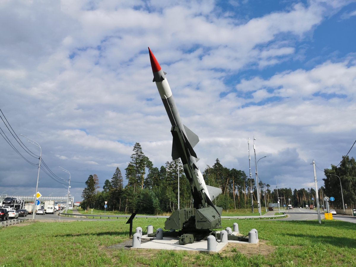 Памятник ракета Долгопрудный