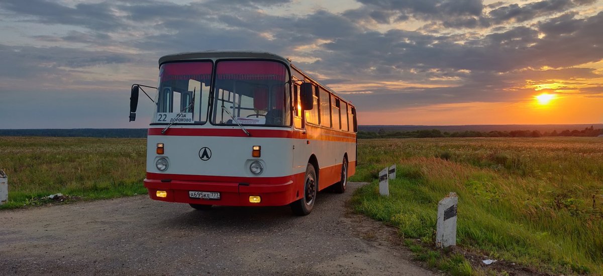 ЛАЗ 695 И ЛИАЗ 677